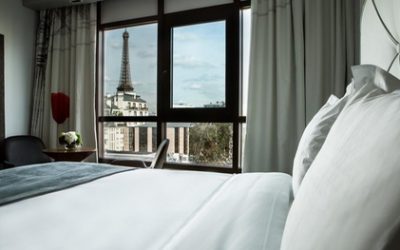 Paryż: pokój classic lub pokój z widokiem na Wieżę Eiffla i śniadanie dla 2 osób w hotelu Le Parisis