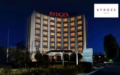 Geelong: Superior Room for Two or Family Room for Four with Breakfast, Dinner, Wine and Parking at Rydges Geelong